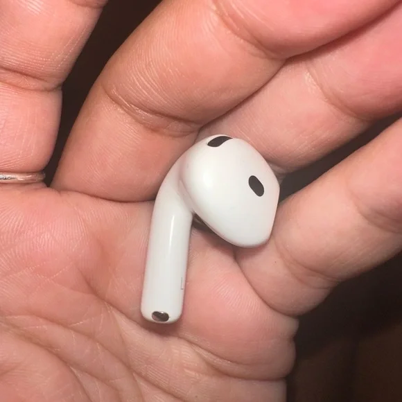 AirPod 4 with Charging Case - Picture 2 of 4